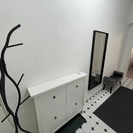 At - Center * Zagreb